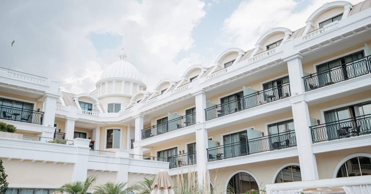 découvrez nos services professionnels de rénovation de façade pour redonner vie à votre bâtiment. transformez l'apparence de votre extérieur avec des matériaux de qualité et un savoir-faire expert, tout en améliorant l'isolation et la durabilité de votre propriété.